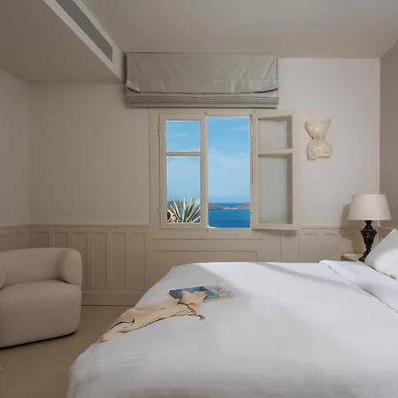In Villa Elounda (Crete)