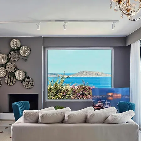 In Villa Elounda (Crete)