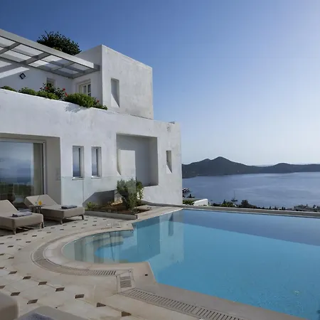 In Elounda (Crete)